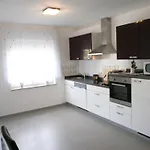 Bora شقة *