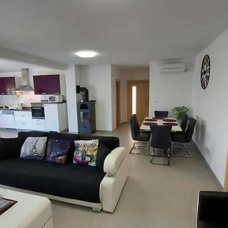 Apartman Bora Liznjan