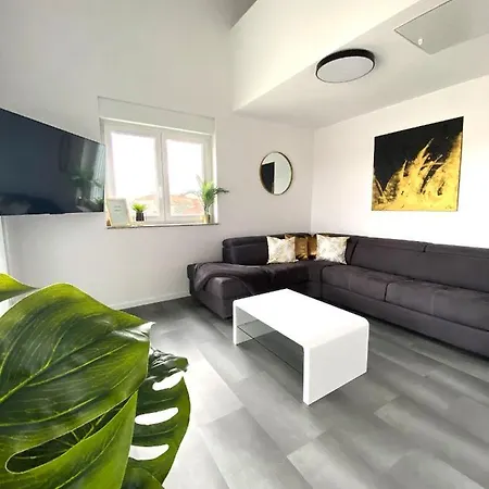 Bora Apartment *