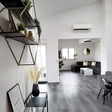 Bora Apartment *