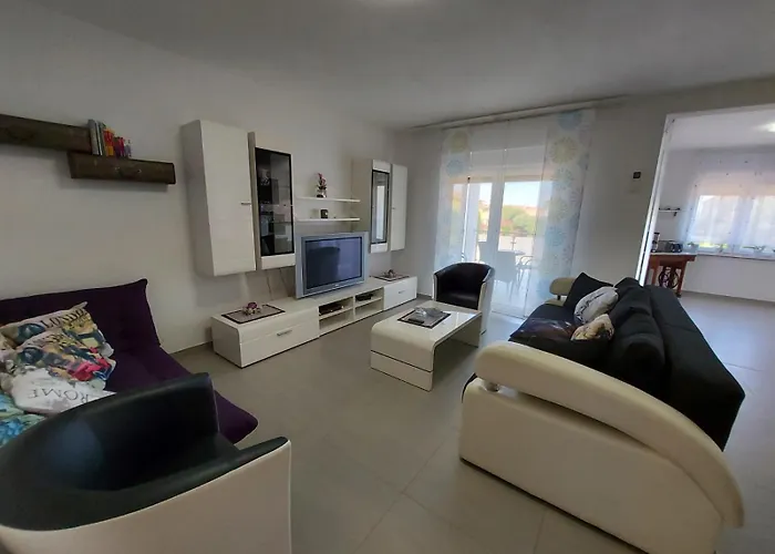 Bora * Ližnjan